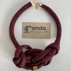 Collana bordeaux e oro